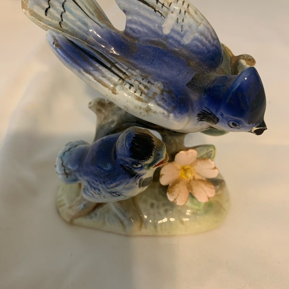 Vintage Blue Bird Momma and Baby. Ceramic made in Japan - Picture 2 of 5